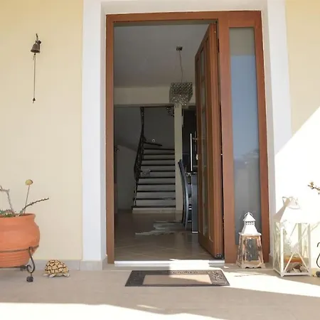 Villa Elm Pouládes Exteriér fotografie
