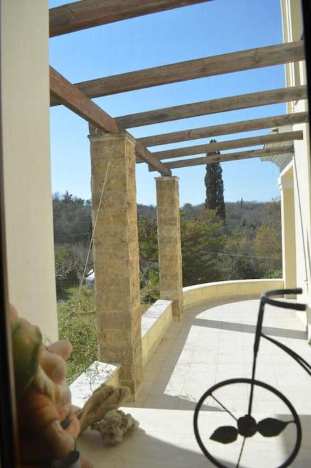 Villa Elm Poulades